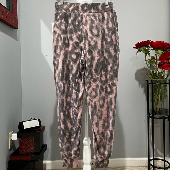 NEW BlankNYC Soft Easy Tie Waist Leopard Relaxed Joggers Lounge Pants Pink M NWT - Picture 3 of 16